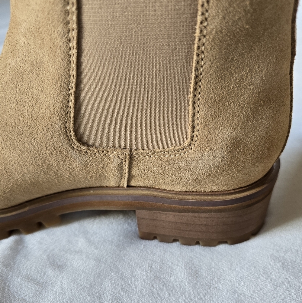 Quince▪️Italian Leather Suede Chelsea Boots in Desert - Picture 11 of 16